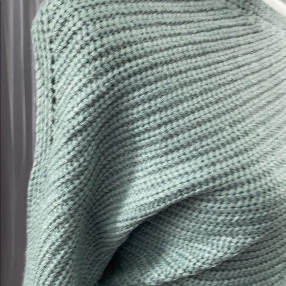 Off shoulder knit sweater - Picture 6 of 11